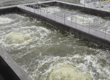 （紡織廢水消泡劑應用場景） 